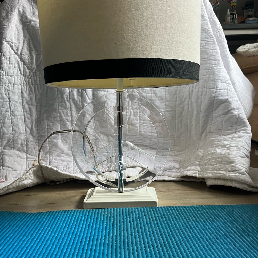 peace lamp
